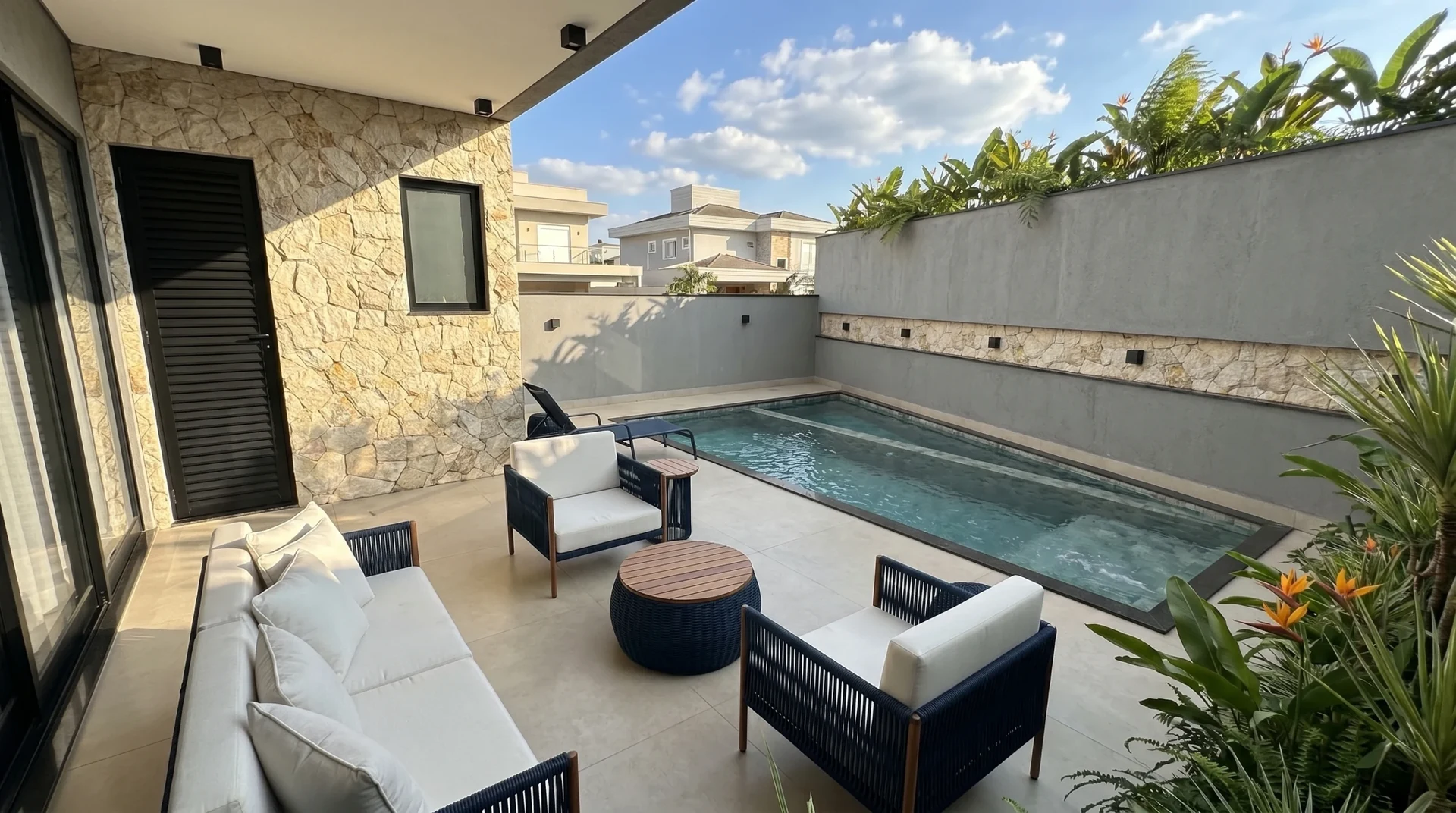 Imagem ilustrativa do projeto: terraço junto à piscina no Arujazinho IV, em Arujá — Ref. 0085
