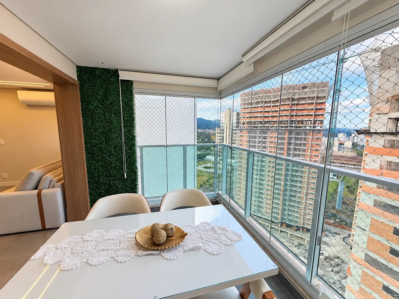 Vista fotografada da varanda do apartamento no Helbor Passeo