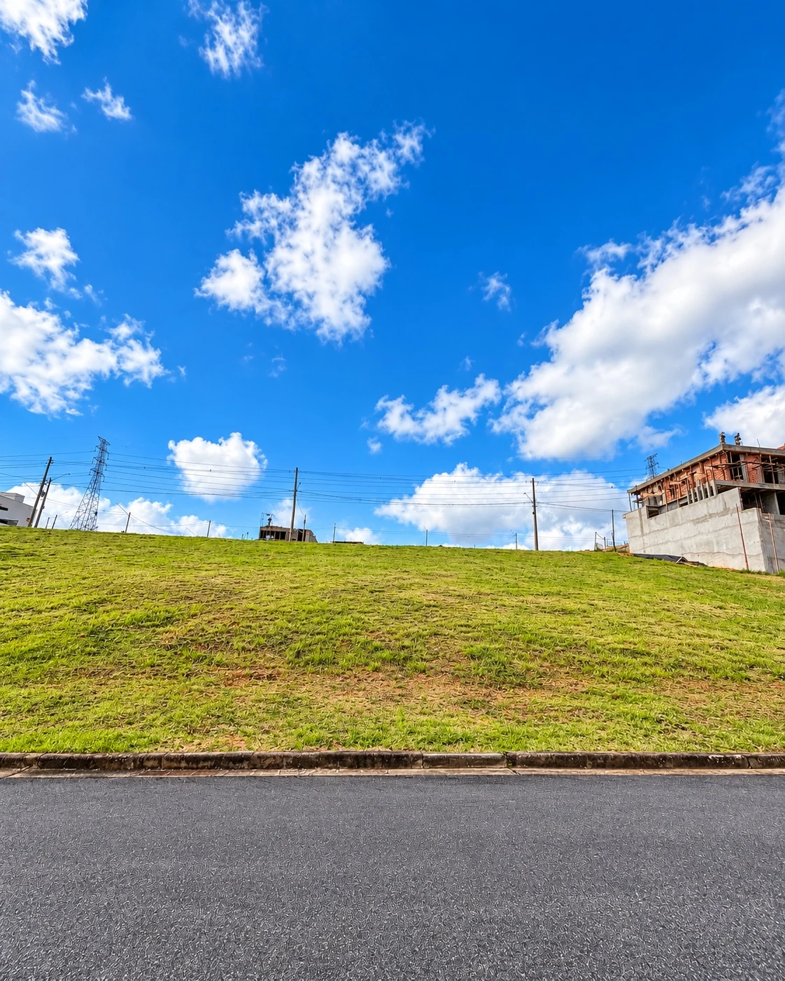 Terreno de 176 m² à venda no Paradise Gardens em Mogi das Cruzes — Ref. 0076