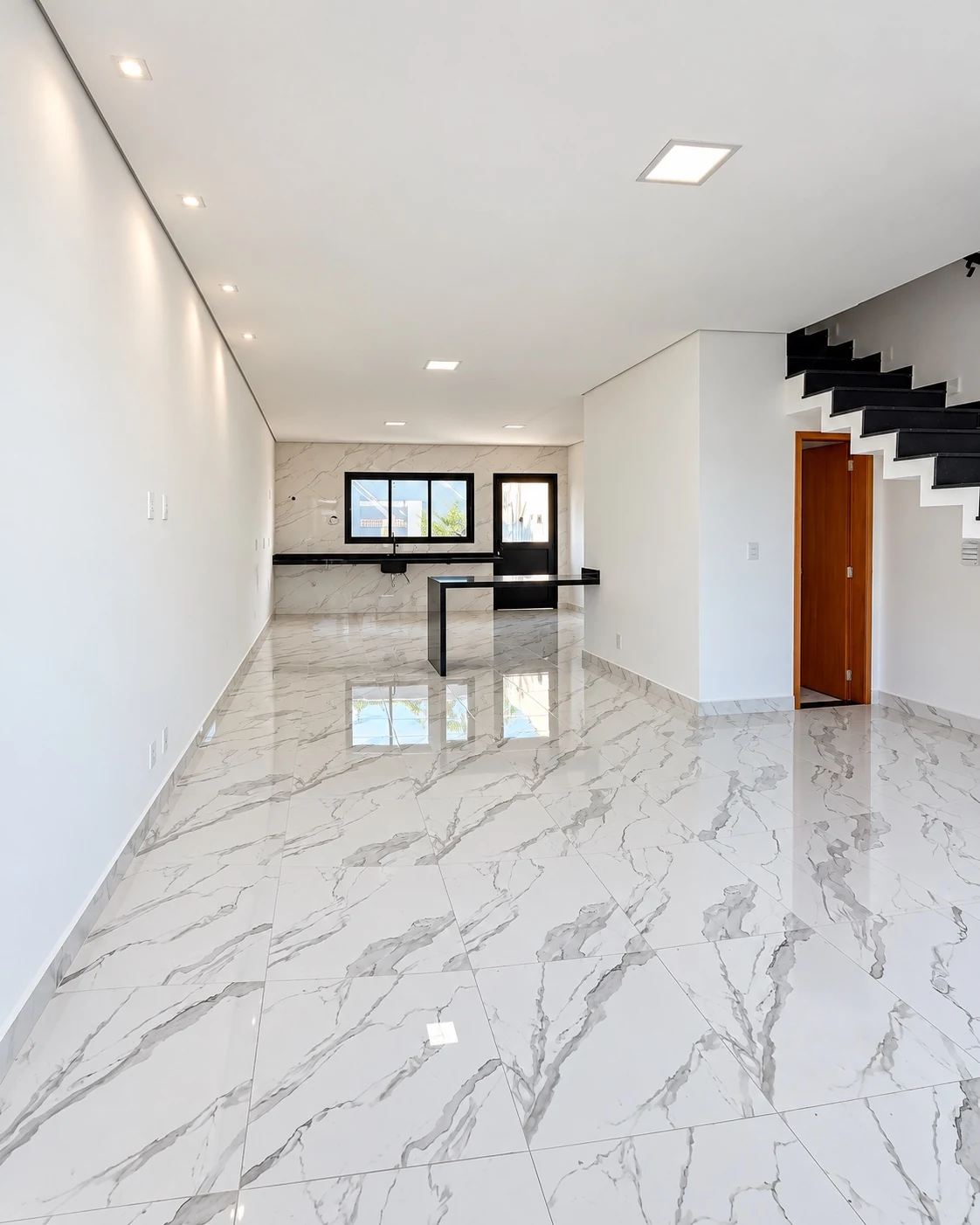 Sala com acesso à cozinha na casa da Vila Suissa — Ref. 0077